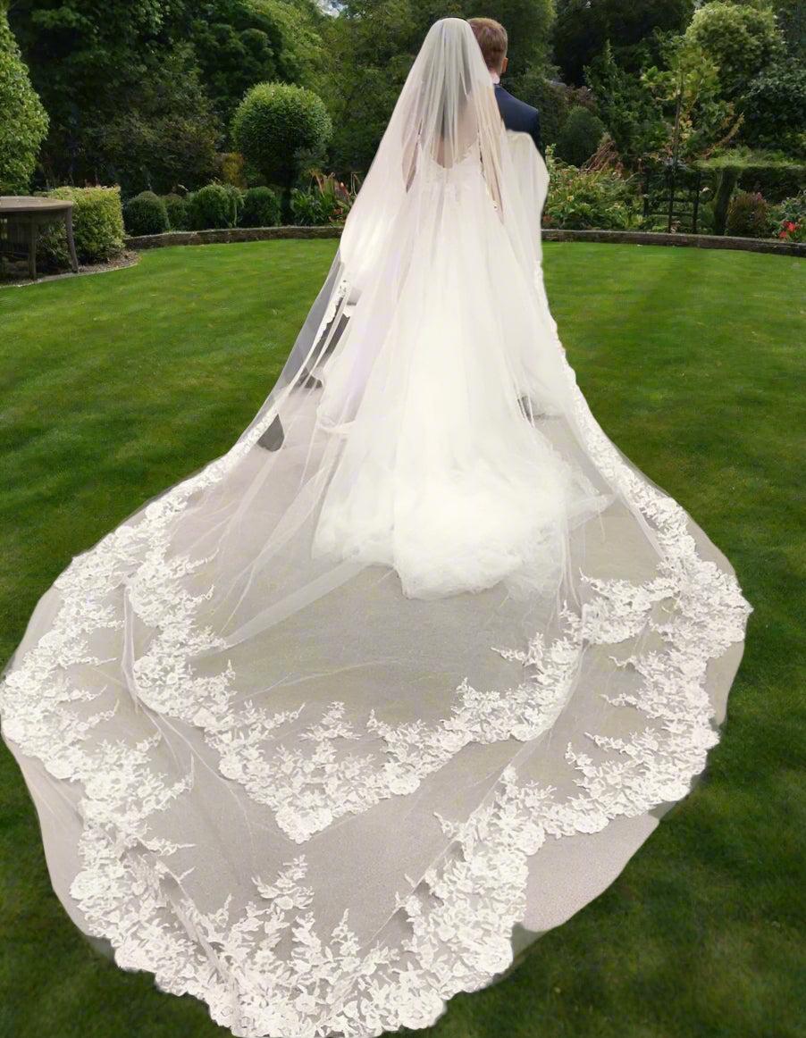 Wedding Veil Cathedral Length With Comb Lace Mantilla Bridal  display picture 1