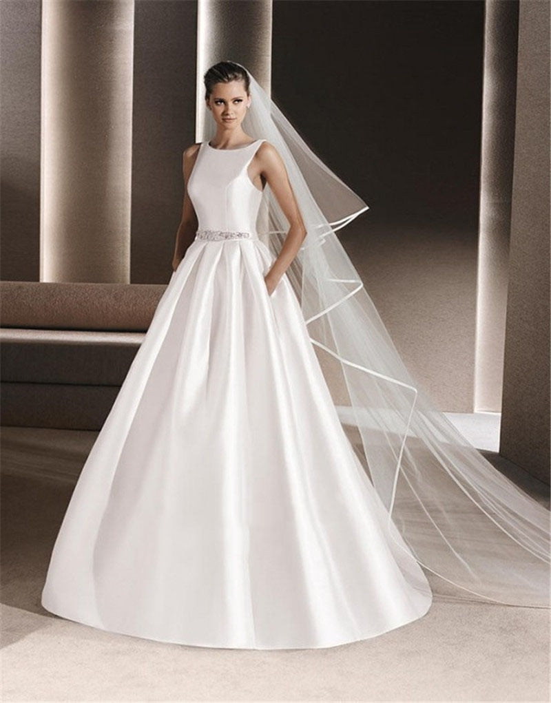 veil for satin dress Choosing the Right Style Veil for Your Wedding Dress  Grace Loves Lace US