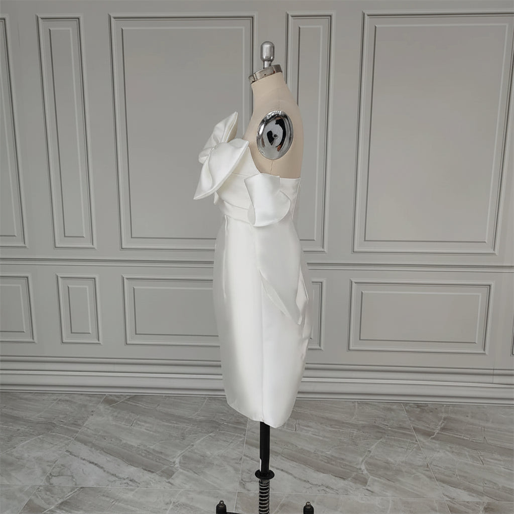 short wedding dress puffy sleeves Modest wedding dress with short puff sleeves Fernanda