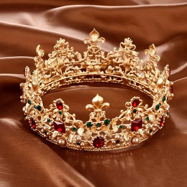 Round Crown Crystal King Queen Party Hair Accessory, Indulge in the regal beauty of this exquisite Round Crystal  Crown Hair Accessory