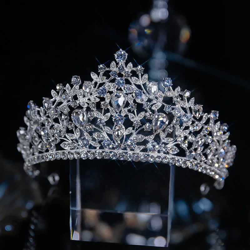 Zircon Crystal Wedding Tiara Cubic Zirconia Bridal Crown Accessory, sparkle like royalty on your big day with this dazzling crystal bridal tiara!