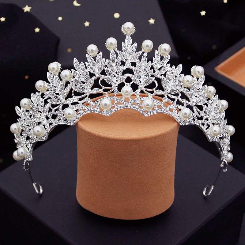 Crystal Pearl Wedding Tiara Rhinestone Bridal Crown Hair Accessory, elevate your bridal moment with this dazzling wedding tiara