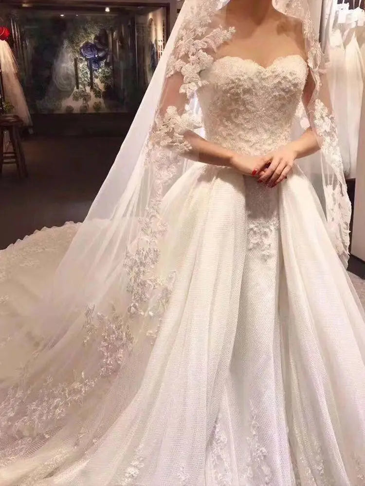 Wedding Veil Cathedral Length One Layer Lace Edge Bridal Accessory, Elevate your wedding look with our Bridal Veil. 