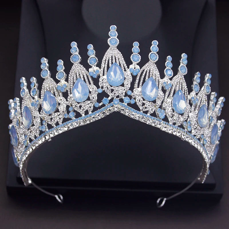 Quinceanera Tiara Crystal Crown Party Hair Accessory, Add a touch of elegance to your special day with this Crystal Wedding Crown Hair Tiara Accessory. 