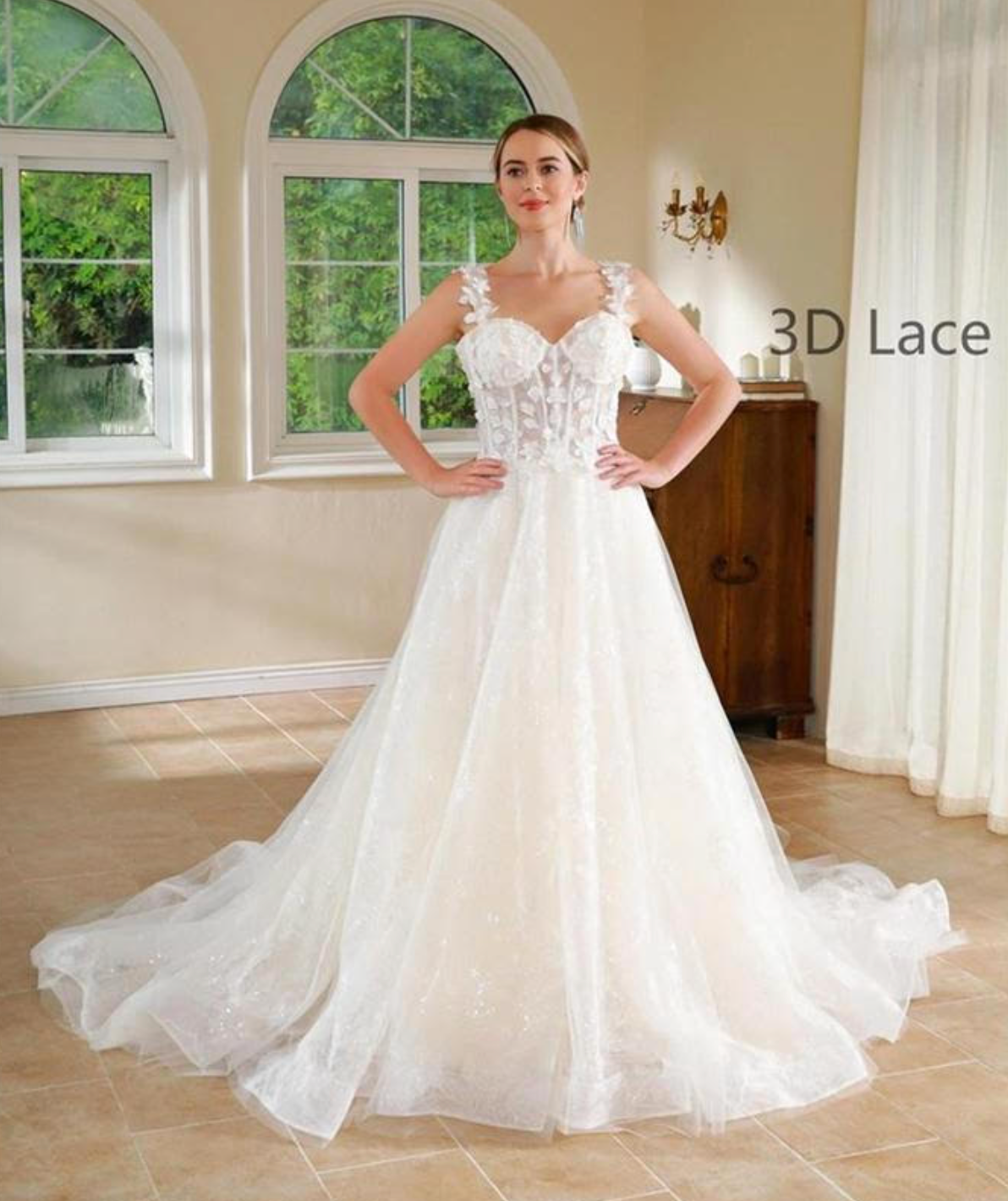 Vestido de novia de corte A con encaje floral estilo corsé