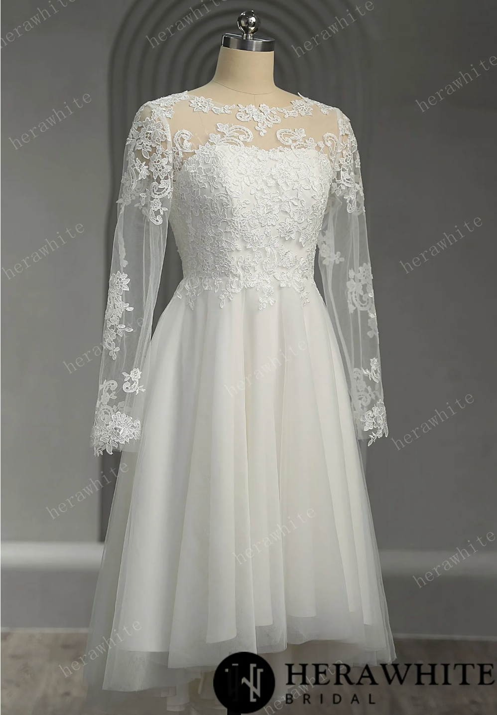 Mini Short Wedding Dress Long Lace Sleeves No Train, This wedding dress is perfect for brides who want a blend of sophistication and femininity o
