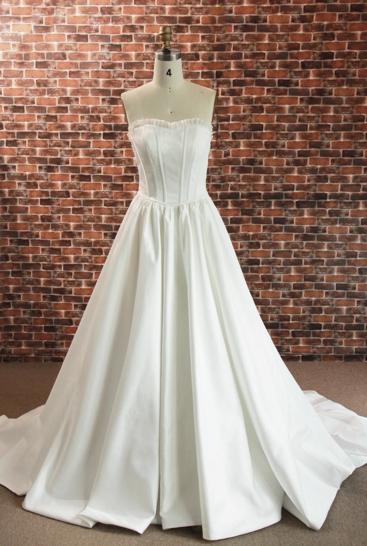 Wedding Dress A Line Pleated Organza Sweetheart Neckline