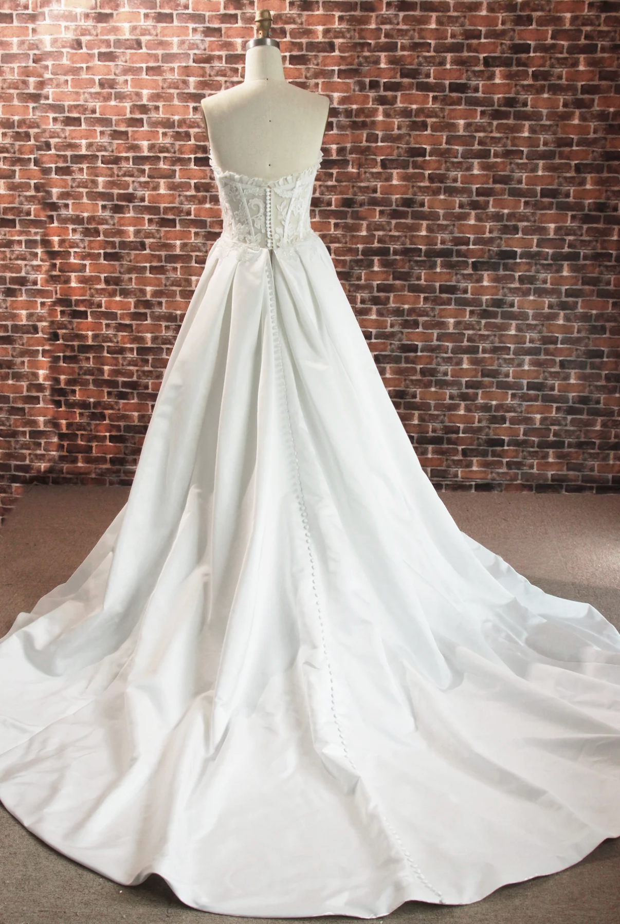 Wedding Dress A Line Pleated Organza Sweetheart Neckline