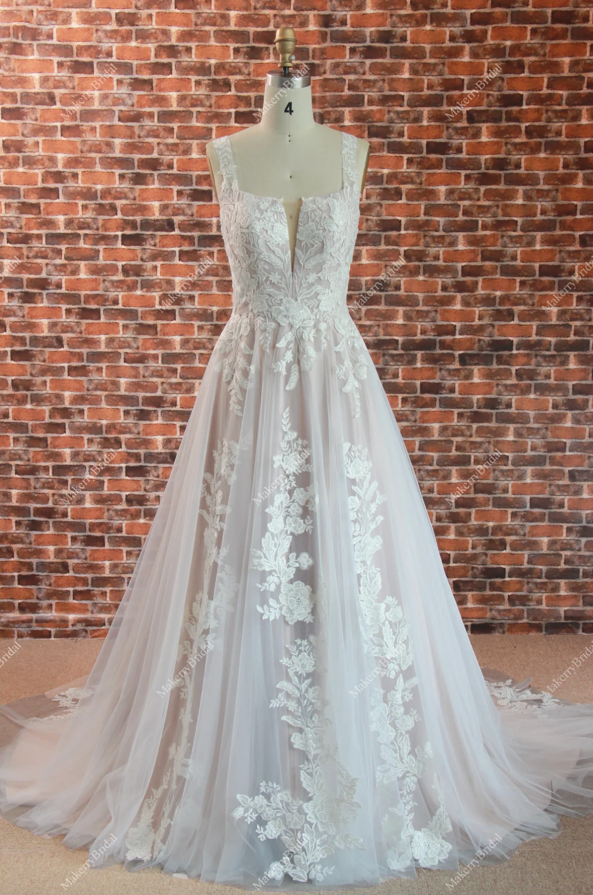 Wedding Dress Light A-Line Style Scoop Neckline Bridal Gown