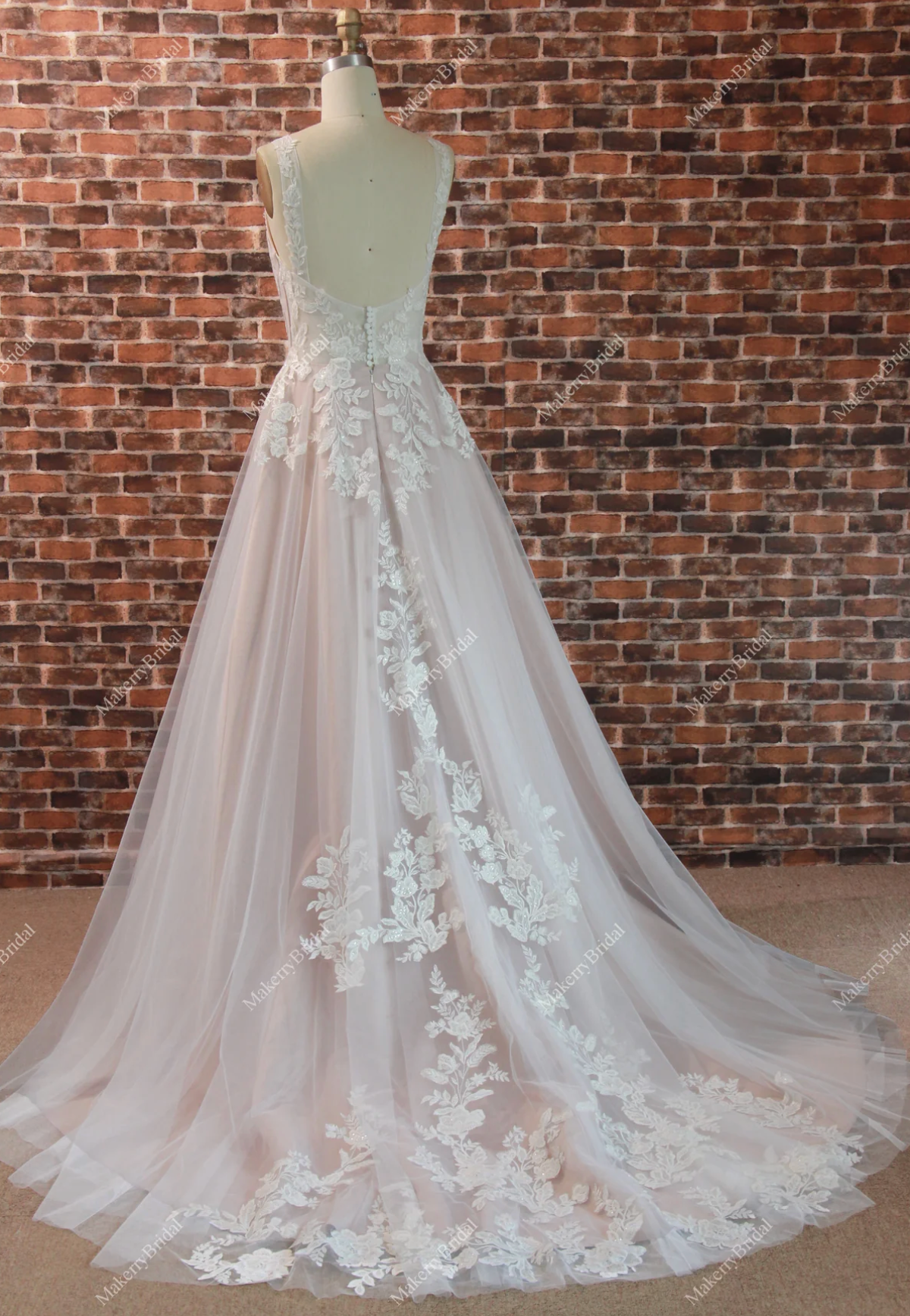 Wedding Dress Light A-Line Style Scoop Neckline Bridal Gown