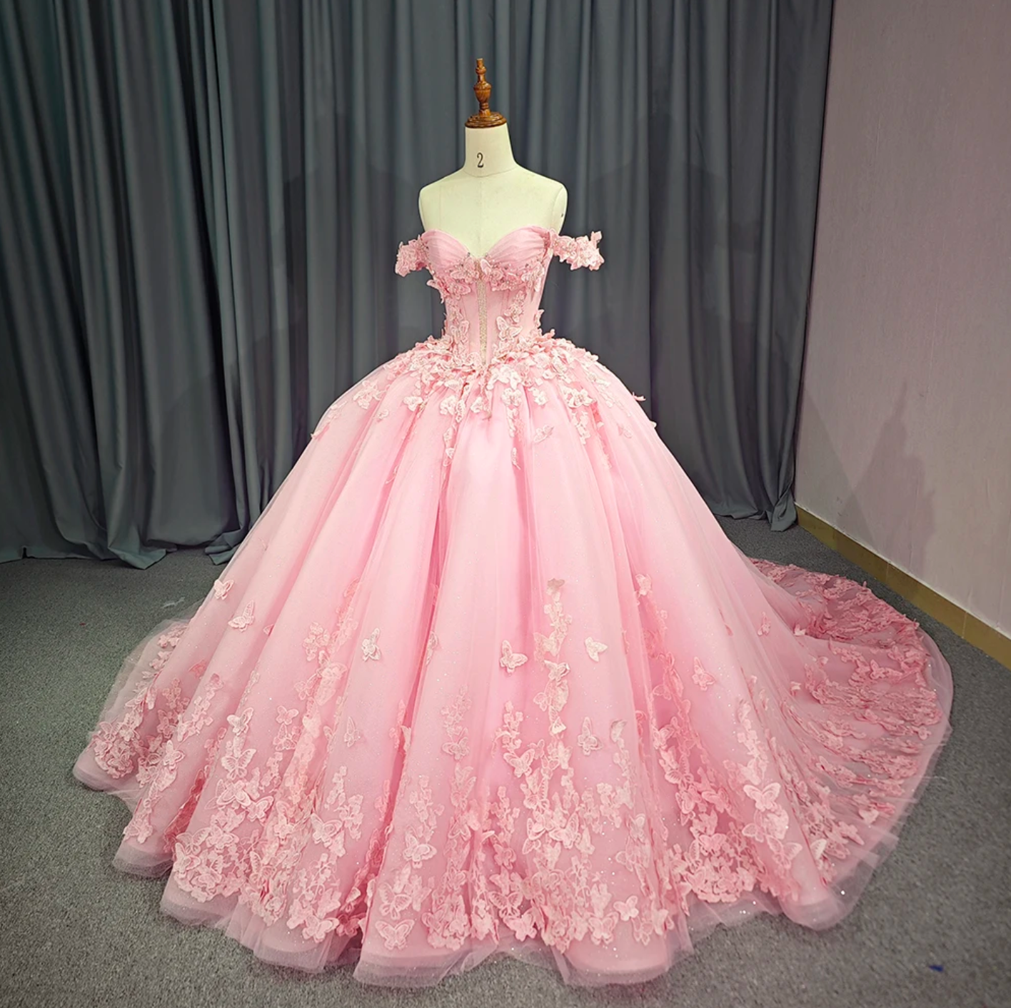 Quincenera Dress Pink Organza Sweetheart Ball Gown, Indulge in the dreamy elegance of our Pink Glamorous Organza Quincenera Dress. 