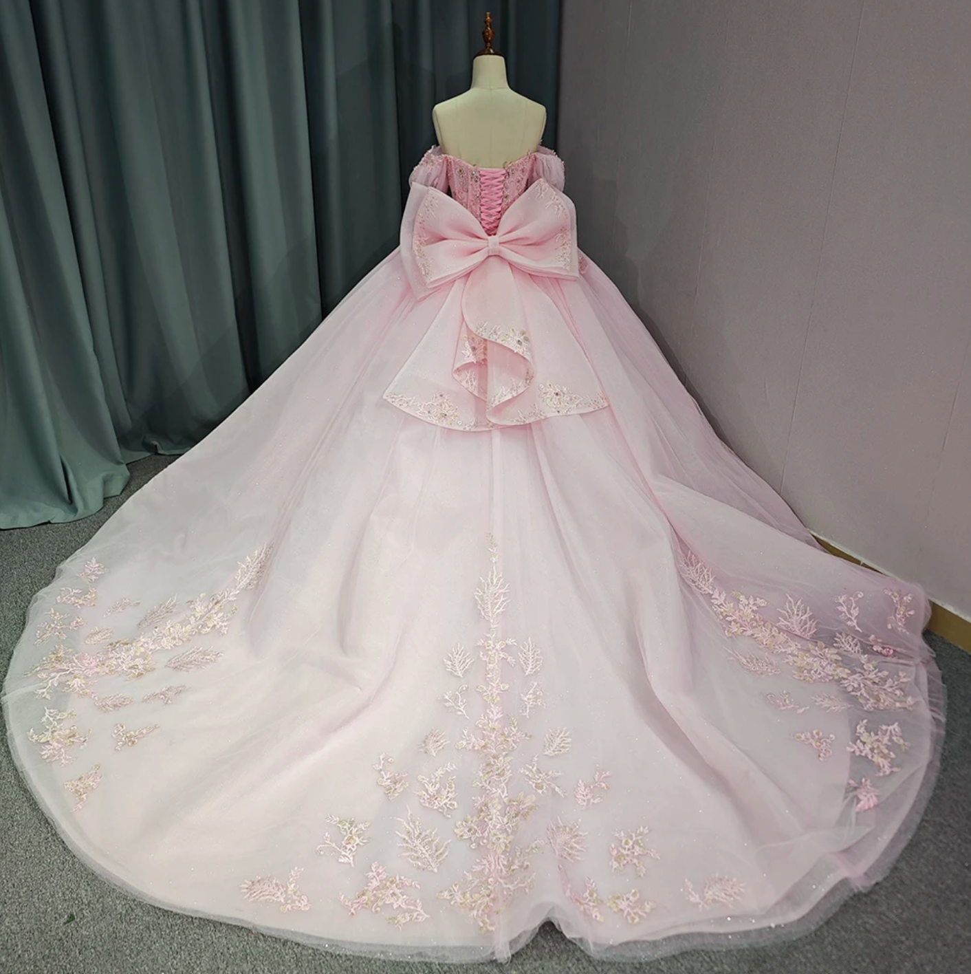 Quinceanera Dress Pink Beaded Sequined Lace Court Train Ball Gown, Flawlessly embody the essence of a dreamy debutante in our Pink Sweetheart Quinceanera Dress. The corset-style bodice