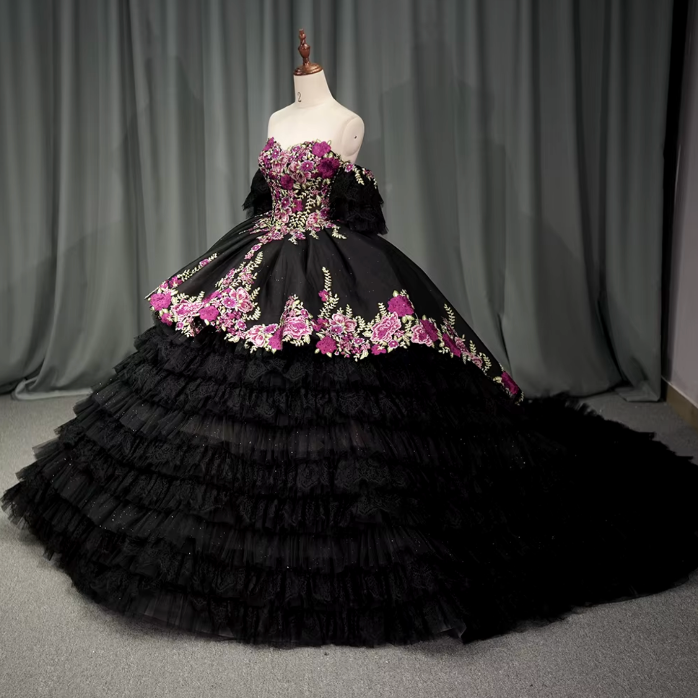 black and pink quinceanera dresses Purle Satin Ball Gowns Quinceanera Dresses Black Lace Embroidery