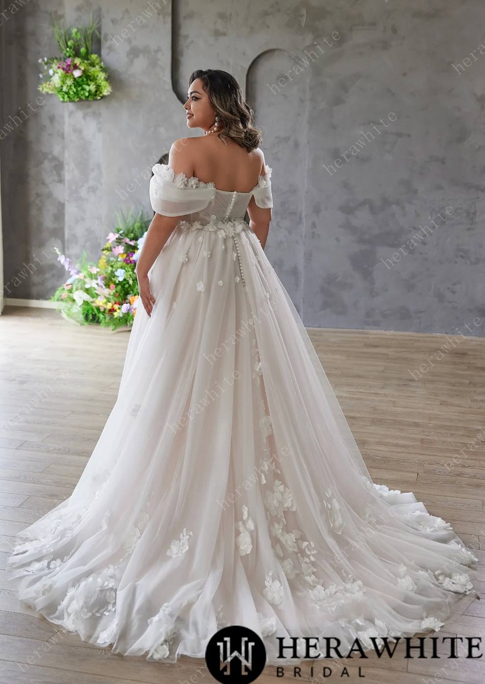 Plus Size Wedding Dress 3D Floral Lace Tulle Gown