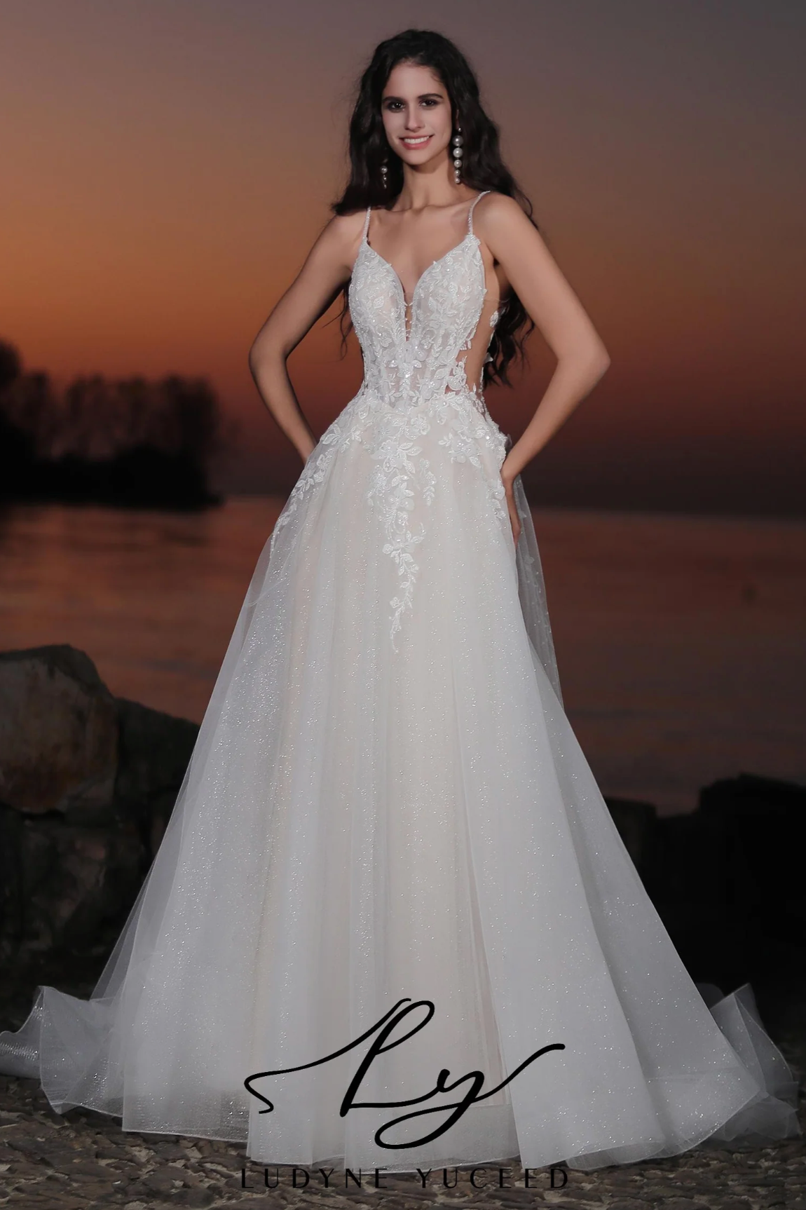 Wedding Dress Spaghetti Straps Tulle A-Line Bridal Gown, This stunning wedding gown is a true vision of elegance. It features thin spaghetti straps th