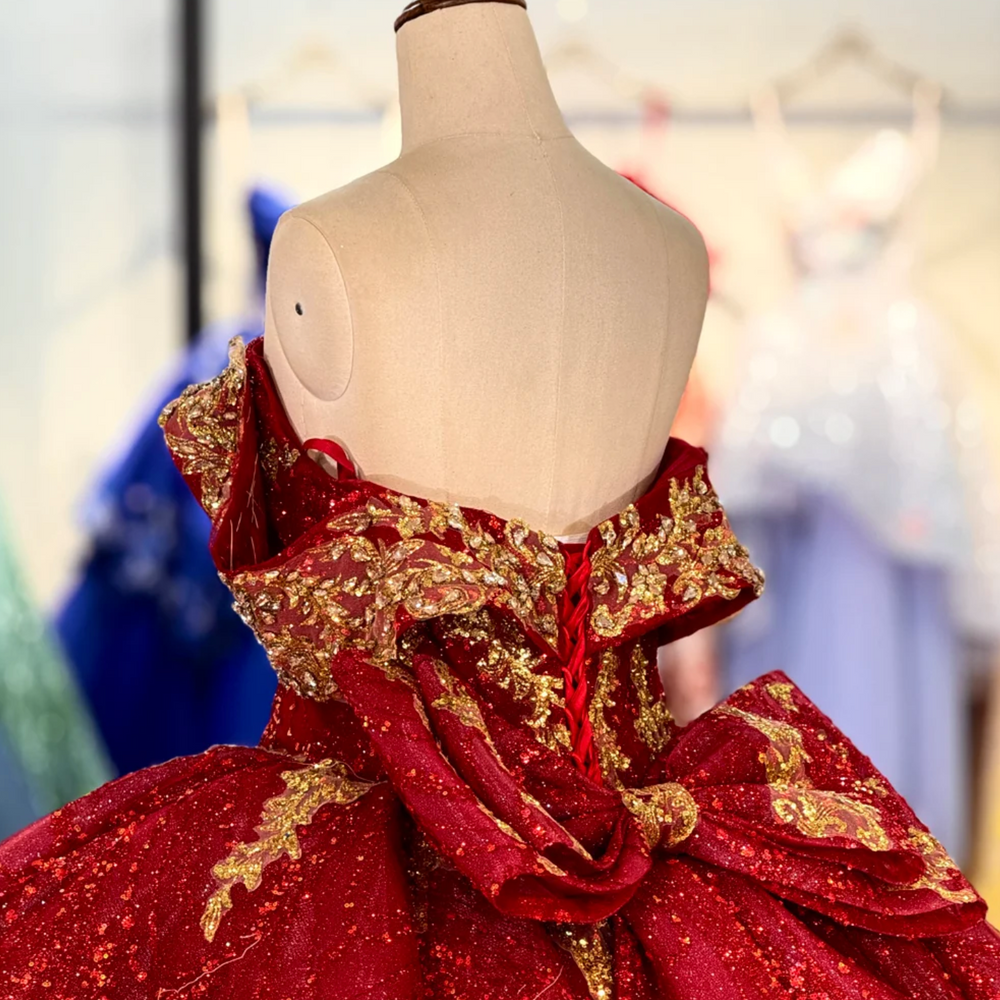 Quinceanera Dress Red Gold Ball Gown Same As Photo / 16W Quinceanera Dress Red Gold Ball Gown Same As Photo / 16W