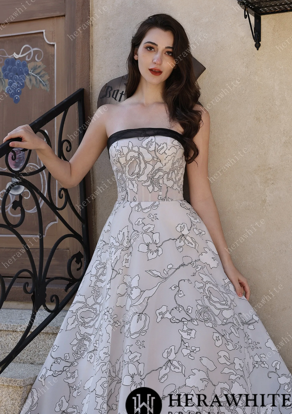 Organza Wedding Dress Black Ivory Bridal Gown Back Detachable Bow, Make a striking entrance in this modern masterpiece 