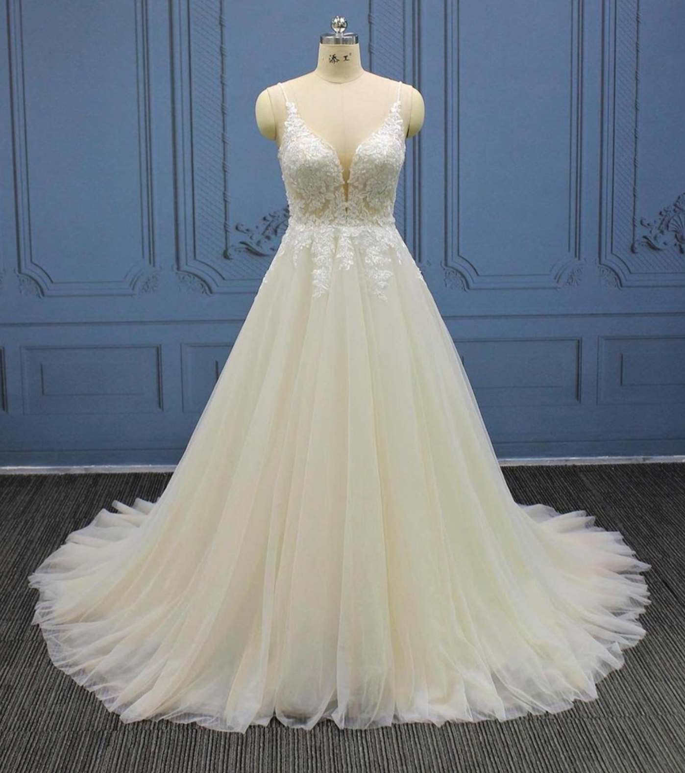 Vestido de novia de corte A con encaje y tul para fiesta en el jardín 