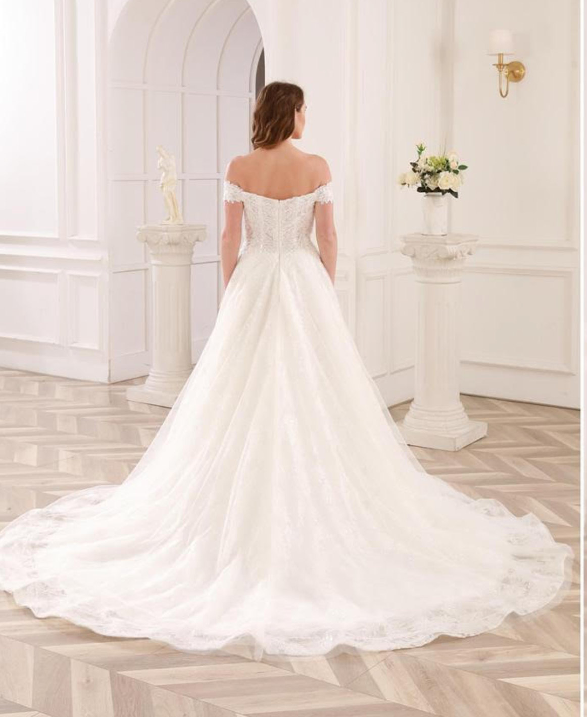 Vestido de novia de corte A con escote en forma de corazón y encaje con cuentas