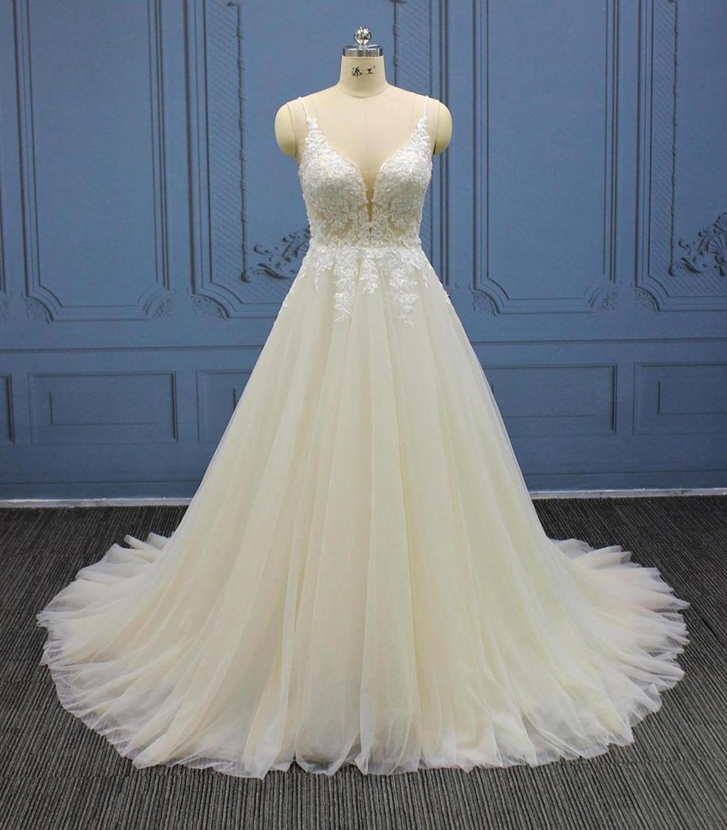 Vestido de novia de corte A con encaje y tul para fiesta en el jardín 