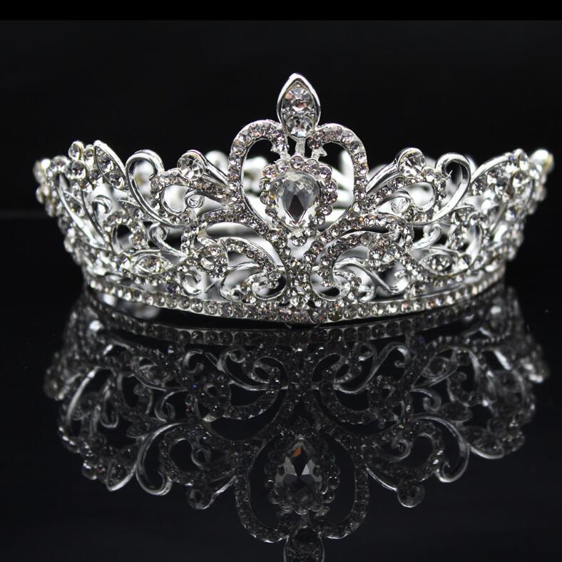 Round Crown Crystal Rhinestone Girls Party Hair Accessory, This luxurious crown, available in gold or silver, boasts a full round shape adorned with sparkling rhinestones