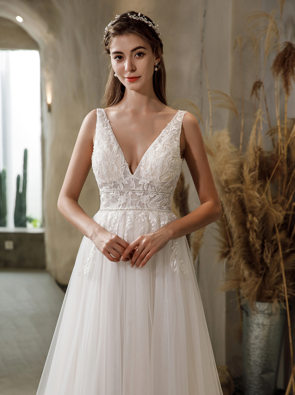 Wedding Dress V-Neck Tulle Bridal Gown Double Banded Waist, The classic A-line tulle wedding dress features a plunging V-neckline 