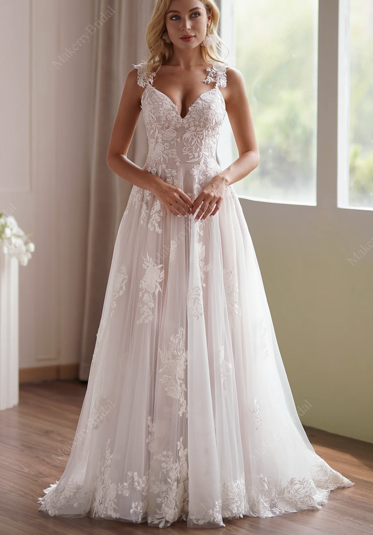Wedding Dress Shimmering Lace Tulle Bridal GownWith Sweetheart Bodice, Romantic strap lace tulle A-line wedding dress with embroidered flower lace 