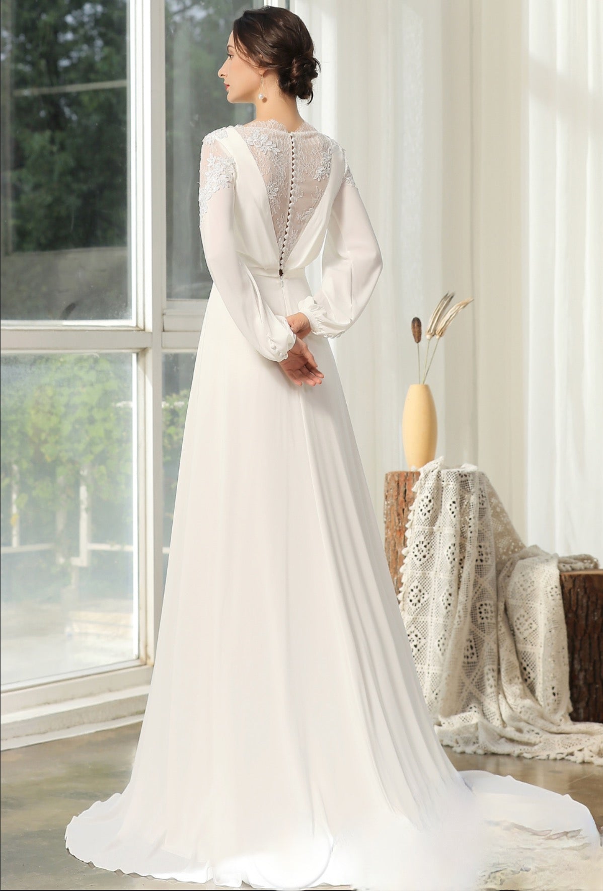 Wedding Dress With Crossed Neckline And Lace Back A Line