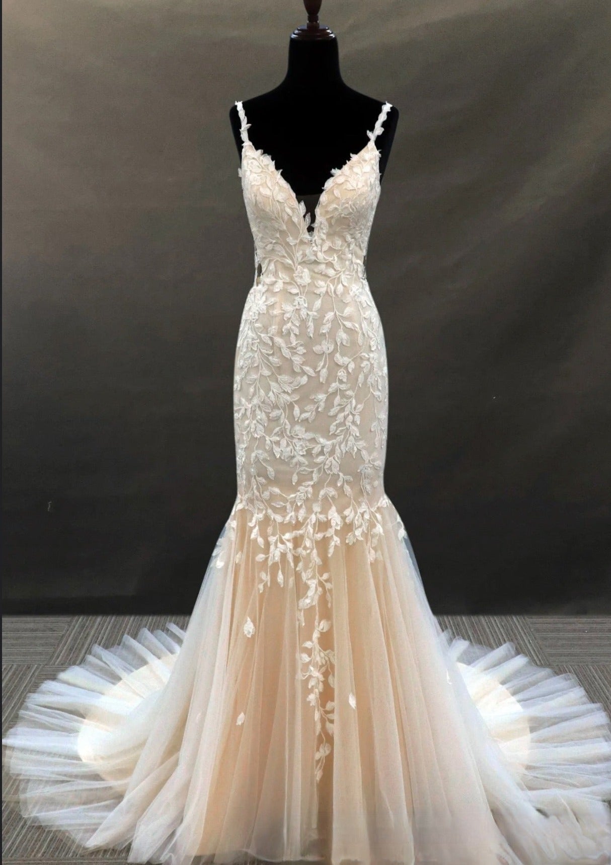 Swiss Tulle Wedding Dress Satin Mermaid Bridal Gown, make all of your luscious lace dreams come true with this dress. Lively, vine laces create this feminine mermaid silhouette