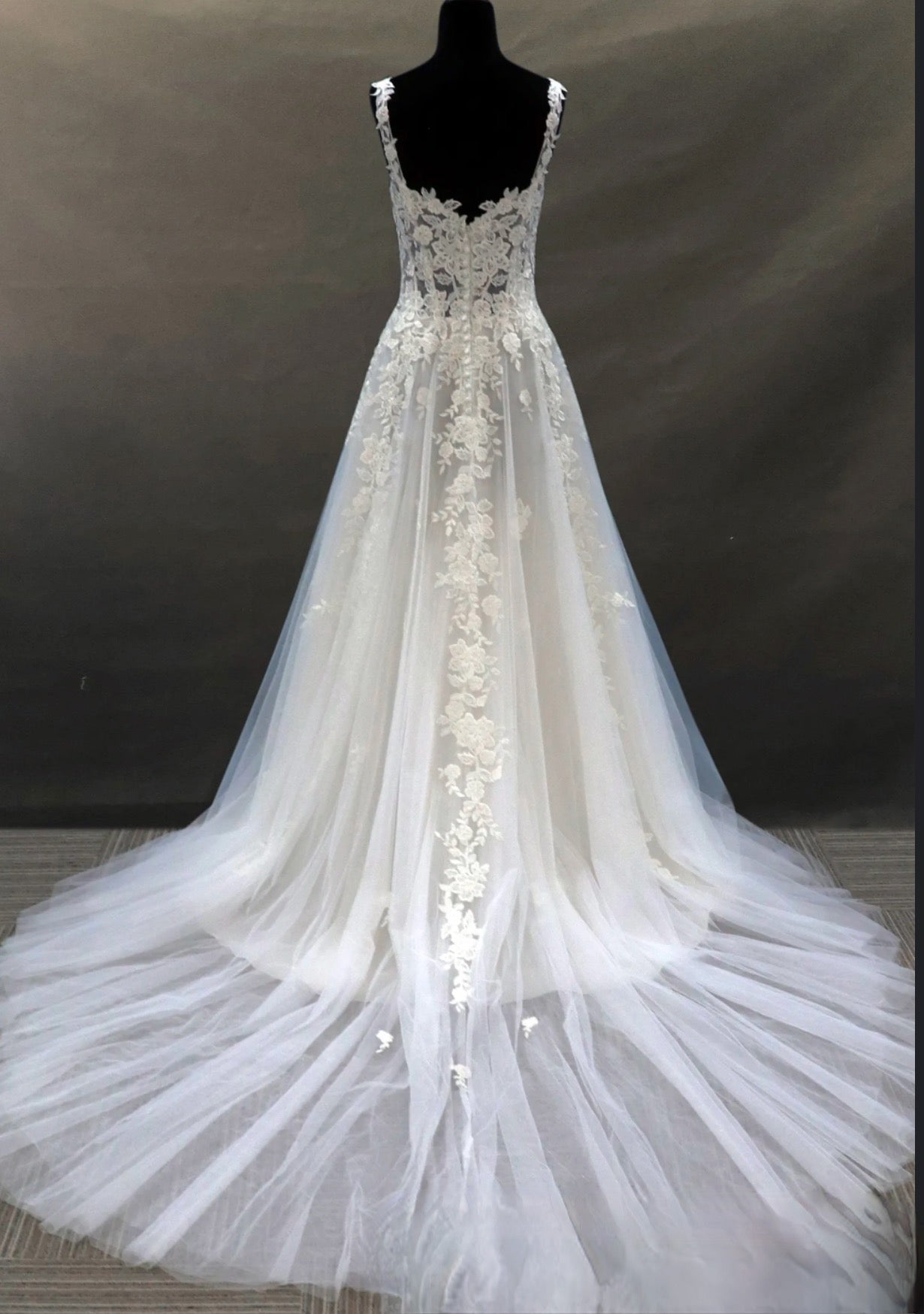 Swiss Tulle Wedding Dress Lace A Line Bridal Gown, this tulle wedding dress features delicate patterns of floral embroidery decorated on the illusion bodice,