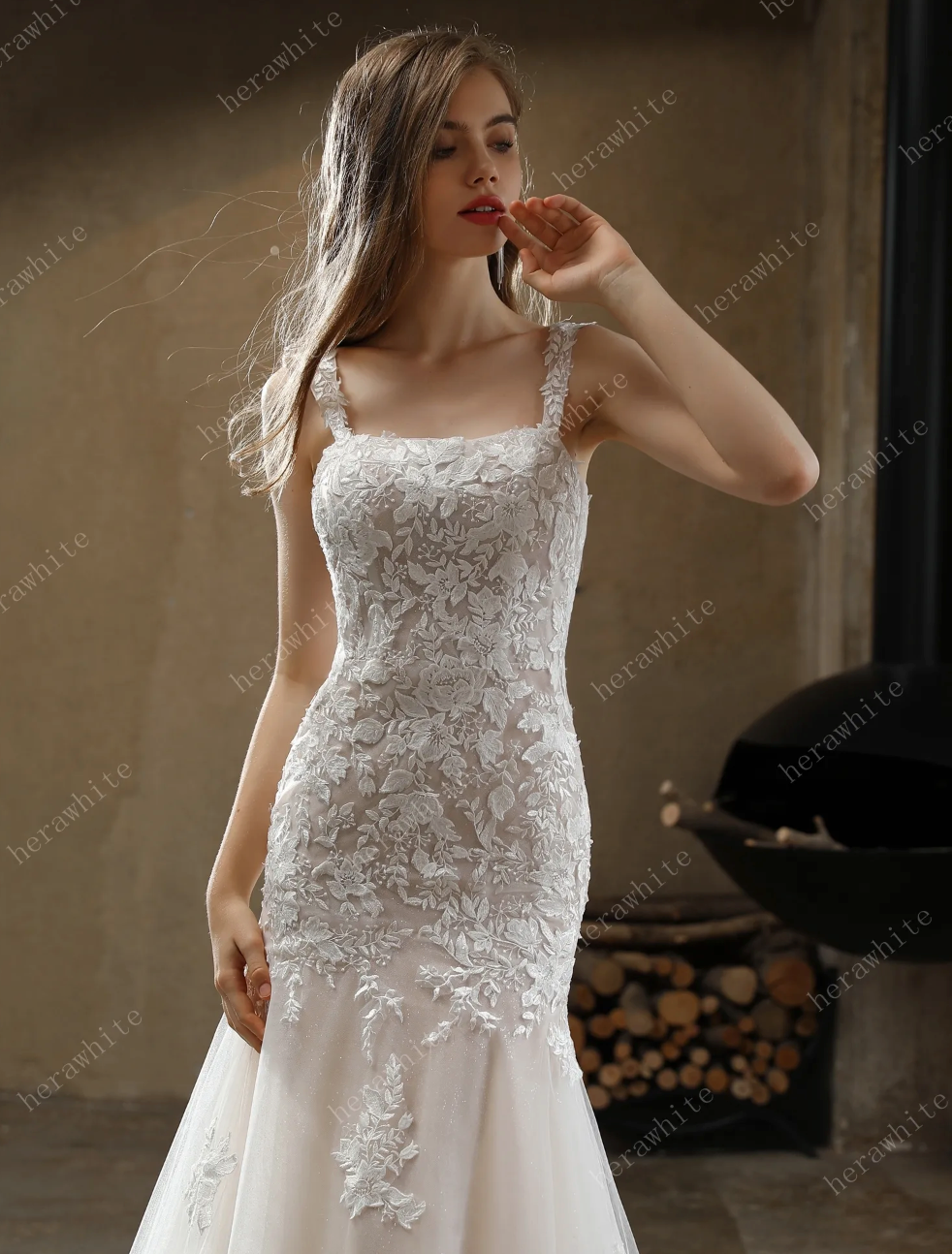Sparkle Tulle Mermaid Wedding Dress Lace Bridal Gown, a rich, flawless mermaid wedding gown. The delicate lace straps meet a soft square neckline bodice