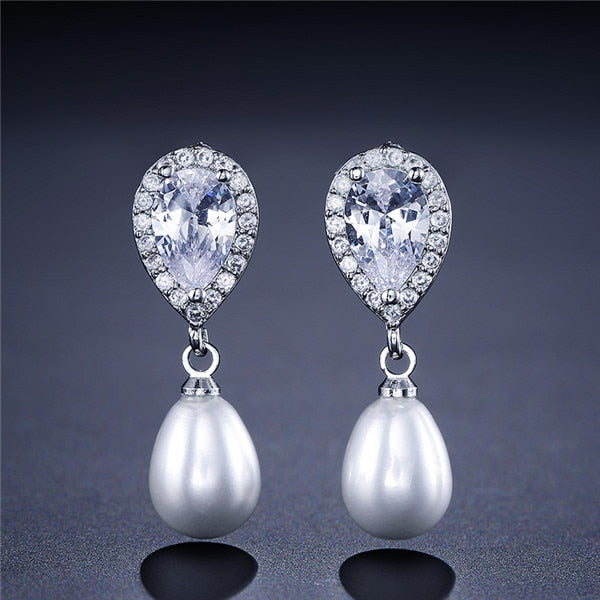 Pearl Cubic Zirconia Crystal Wedding Earrings Jewelry Accessory , The delicate sparkle of faceted crystal dazzles in these elegant dangle and drop earrings.