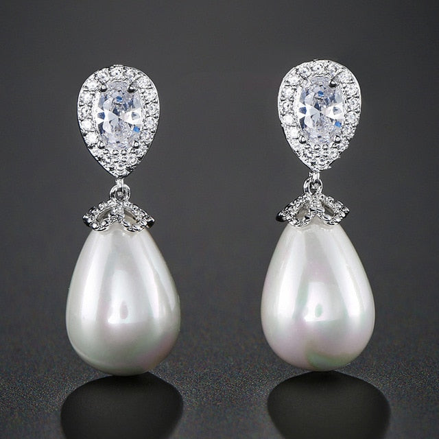 Pearl Cubic Zirconia Crystal Wedding Earrings Jewelry Accessory , The delicate sparkle of faceted crystal dazzles in these elegant dangle and drop earrings.