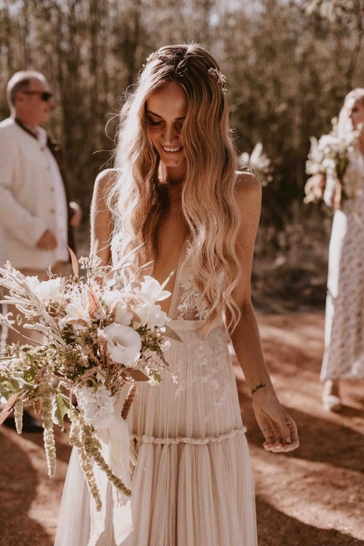 Boho Wedding Dress Garden Party Deep V Neck Sleeveless Bridal Gown, This breathtaking bridal gown features a flowing a-line silhouette with delicate tulle lace 