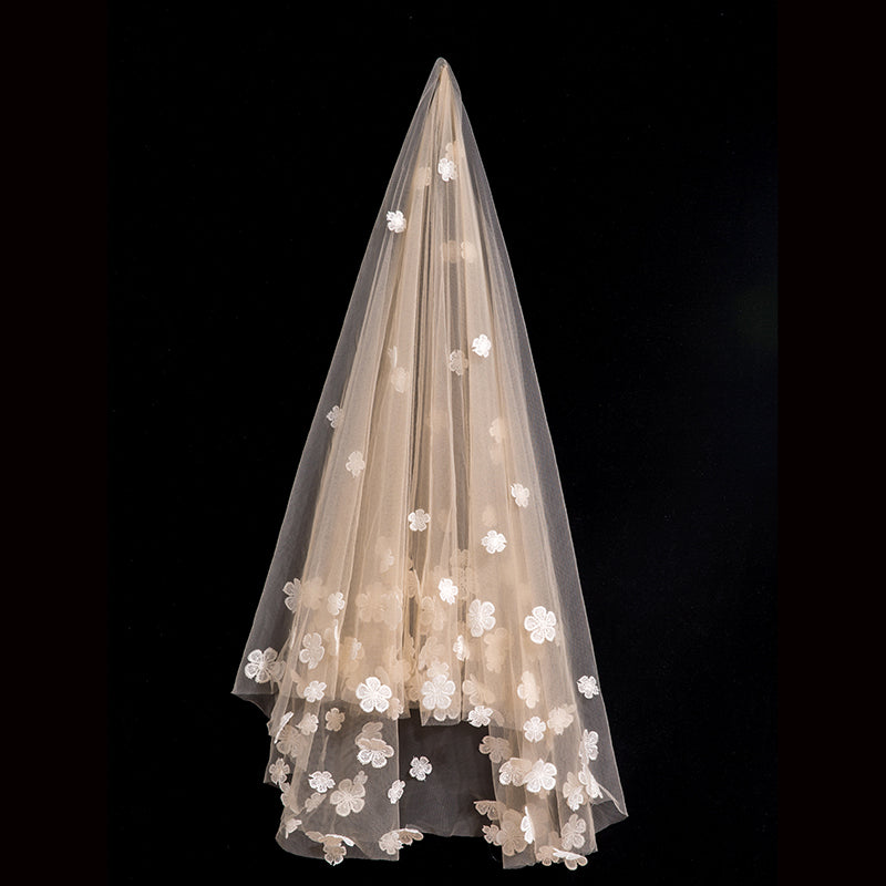 Wedding Veil Elbow Length Champagne Lace 1 Layer Bridal Accessory, Experience elegance on your special day with our Elbow Length Champagne Lace 1 Layer Tulle Bridal 